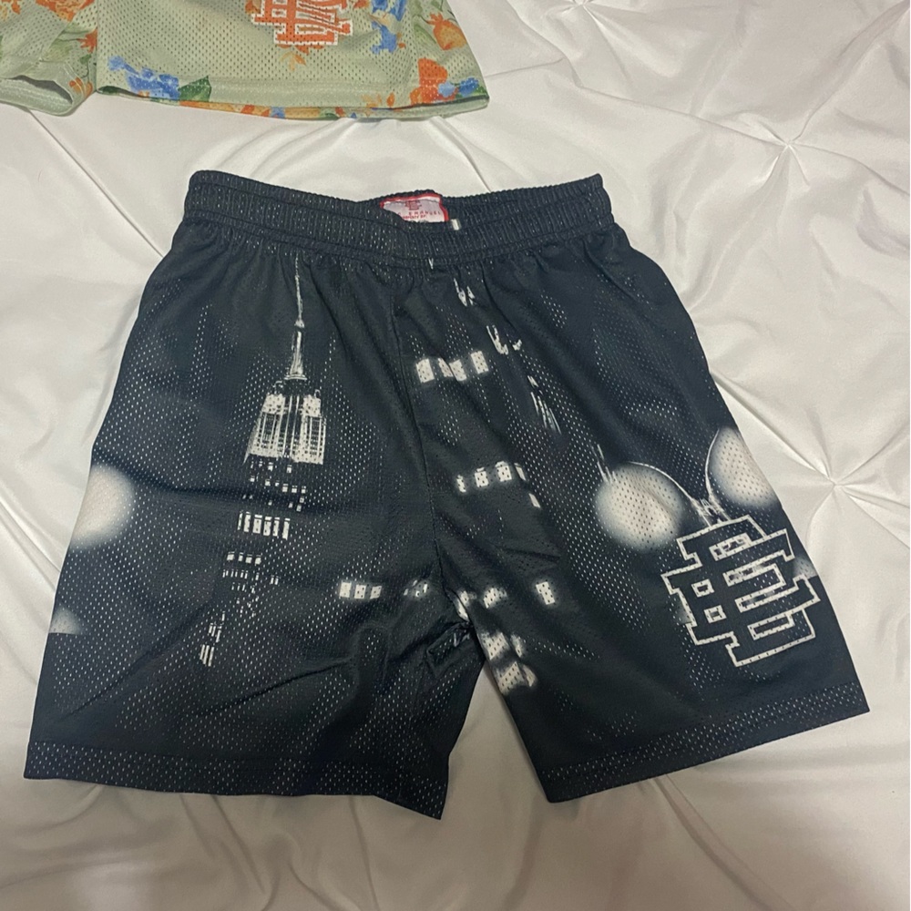 Eric Emanuel shorts size medium colors black/white new never worn